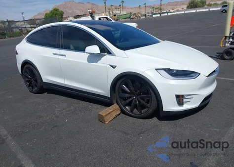 2017 Tesla Model X 100D/75D/90D из США, поврежденный, VIN 5YJXCDE2XHF076555